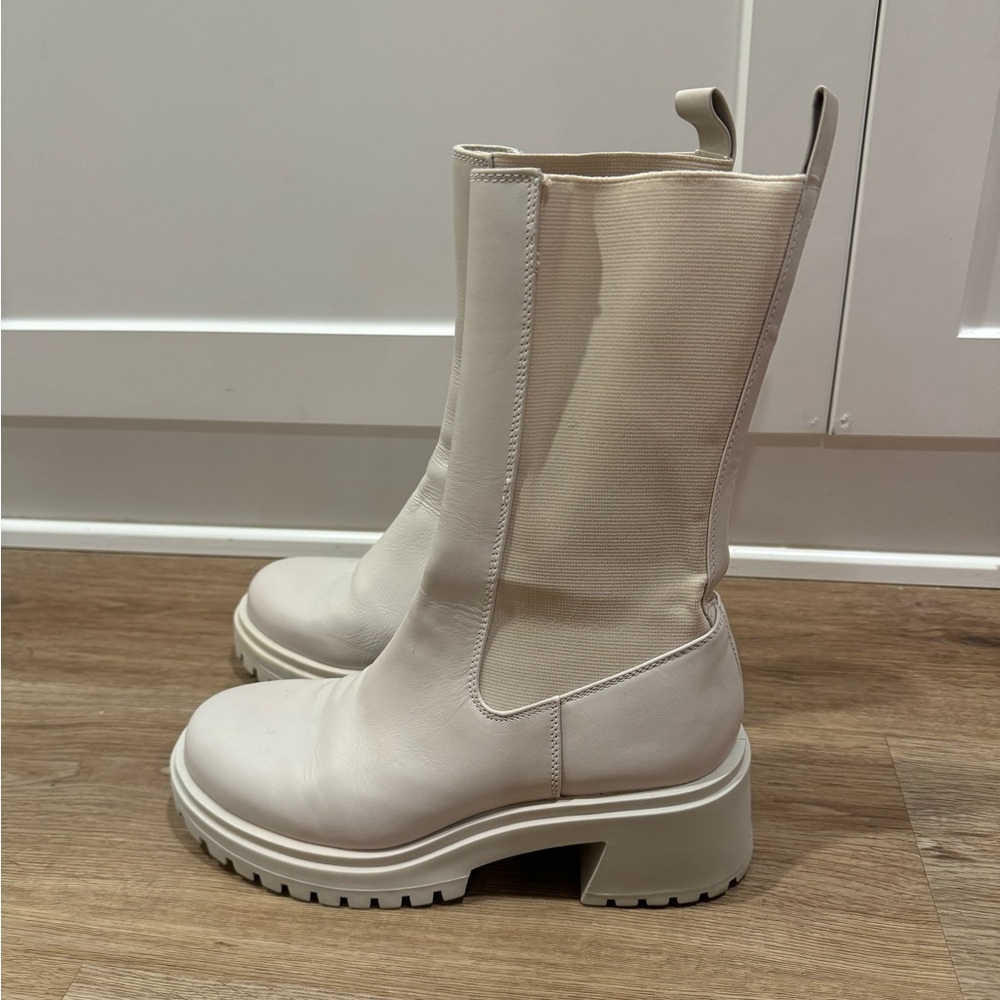 Steve Madden Women's Hesitant Fashion Boot Size 8 Light Grey - Picture 2 of 5